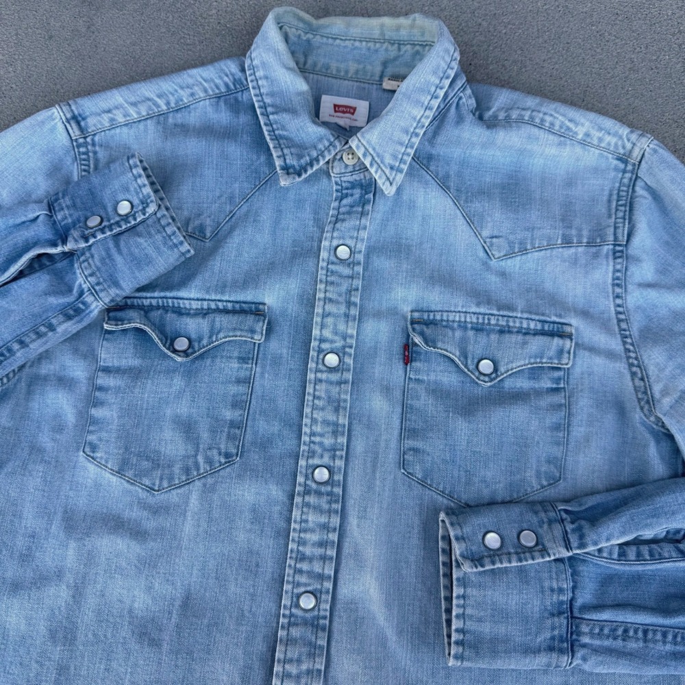 Levi's Mens Western Denim Shirt Light Wash Pearl Snap Long Sleeve Size M